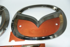 画像3: マットブラック・ピアノブラック・ブラックメッキ 【マツダ　ＣＸ－５　ＫＥ２ＦＷ／ＫＥＥＦＷ】 エンブレム４点セット フロントグリル用マツダマーク、リアマツダマーク、ＣＸ－５、スカイアクティブプレート 