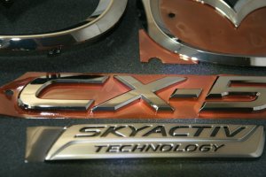 画像6: マットブラック・ピアノブラック・ブラックメッキ 【マツダ　ＣＸ－５　ＫＥ２ＦＷ／ＫＥＥＦＷ】 エンブレム４点セット フロントグリル用マツダマーク、リアマツダマーク、ＣＸ－５、スカイアクティブプレート 