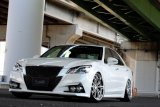 ハーフエアロシリーズ 【トヨタ　前期　２１０系 クラウン　アスリート　ＧＲＳ２１０／ＡＷＳ２１０ハイブリッド】 Ｊ-ユニット 　グロリアス 　フロントアンダーリップ・リアロアガーニッシュ・ＦＯＧ・マフラーカッター・その他