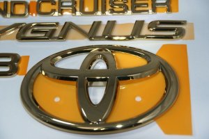 画像7: 送料無料 エンブレム　ゴールドメッキ 【トヨタ　ランドクルーザーシグナスＵＺＪ１００　中期】 ５点セット フロントグリル用トヨタマーク・ランド・クルーザー・シグナス・Ｖ８