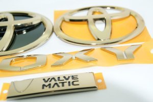 画像7: 送料無料 最高級ゴールドメッキエンブレム 【トヨタ ヴォクシー７０系】 トヨタマーク４点セット フロントグリル用トヨタマーク、リアトヨタマーク　バルブマチックプレート、ＶＯＸＹロゴ