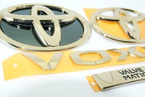 画像6: 送料無料 最高級ゴールドメッキエンブレム 【トヨタ ヴォクシー７０系】 トヨタマーク４点セット フロントグリル用トヨタマーク、リアトヨタマーク　バルブマチックプレート、ＶＯＸＹロゴ