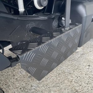 画像5: アルミサイドステップ エアロタイプ 運転席側　ブラックエディション 【前期・後期共通ハイゼットトラック、ハイゼットジャンボ 　S500P/S510P専用　ダイハツ】 Ｊ－ＮＥＸＴ・ジェイネクスト 軽トラ・軽トラカスタム 