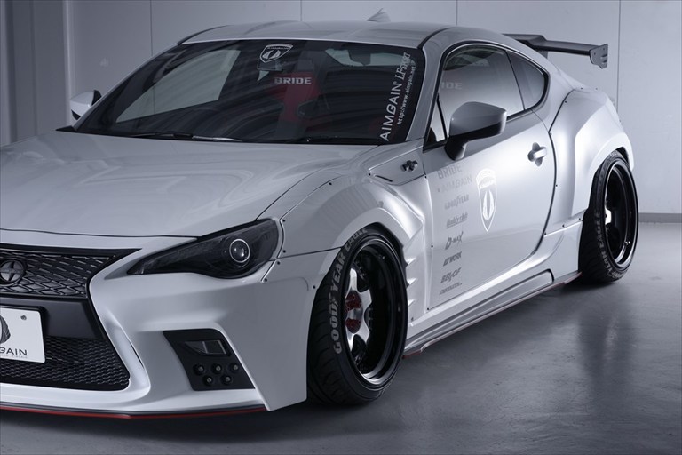 エアロパーツ【トヨタ８６／ＳＣＩＯＮ ＦＲ－Ｓ ＺＮ６