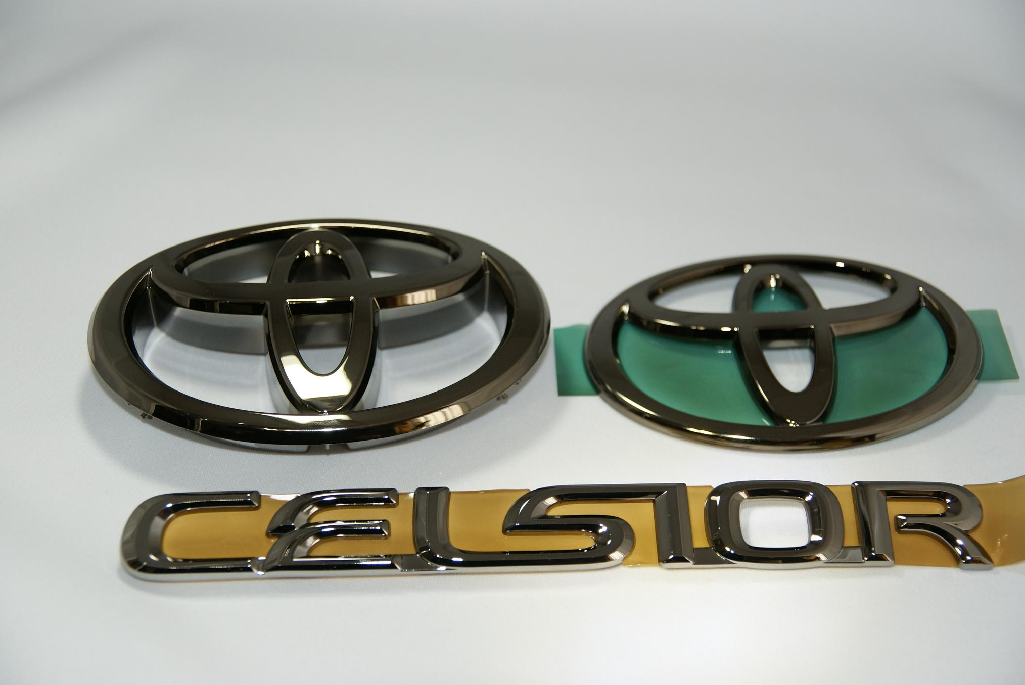 トヨタ　セルシオ30 31後期　フルメッキグリル　ゴールドエンブレム付き　品