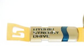 画像1: 最高級ゴールドメッキエンブレム 【トヨタ　クラウン ＧＷＳ２２４】 リア用 HYBRID-SYNERGY-DRIVEプレート 2018/06〜 